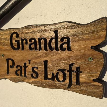 Appartamento Granda Pat'S Loft Crossmaglen Esterno foto